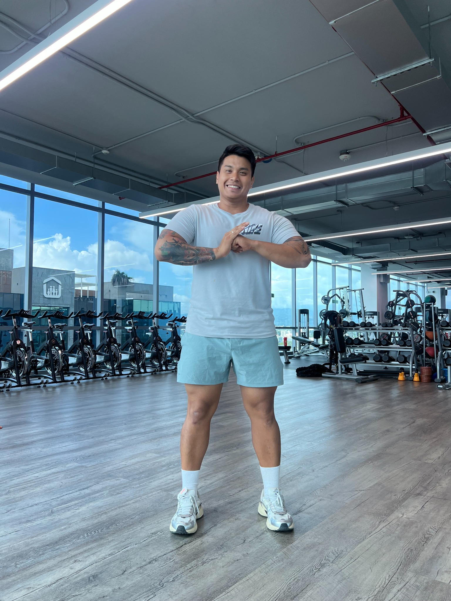 Carlos Choy, entrenador personal de Arturo FitCoach